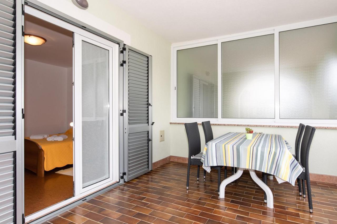 Justic Apartamento Krk Town Exterior foto