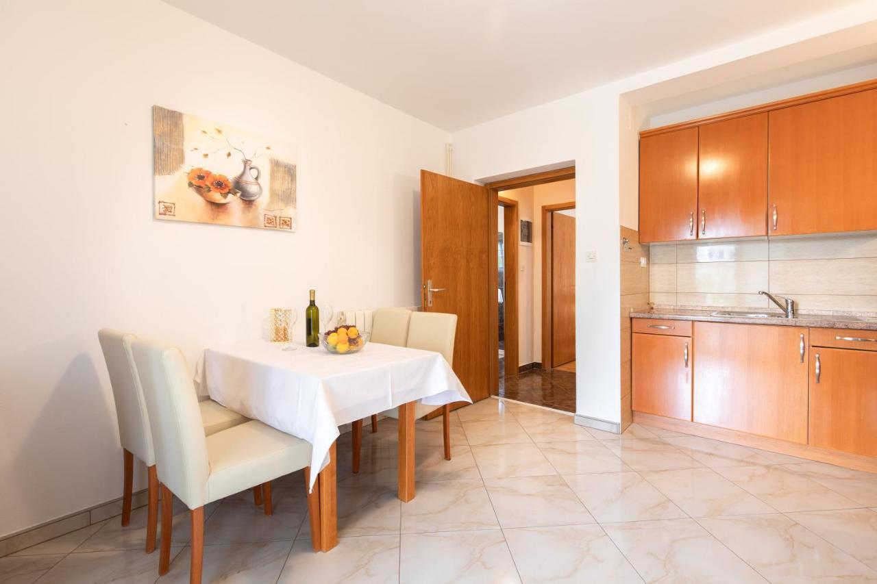 Justic Apartamento Krk Town Exterior foto