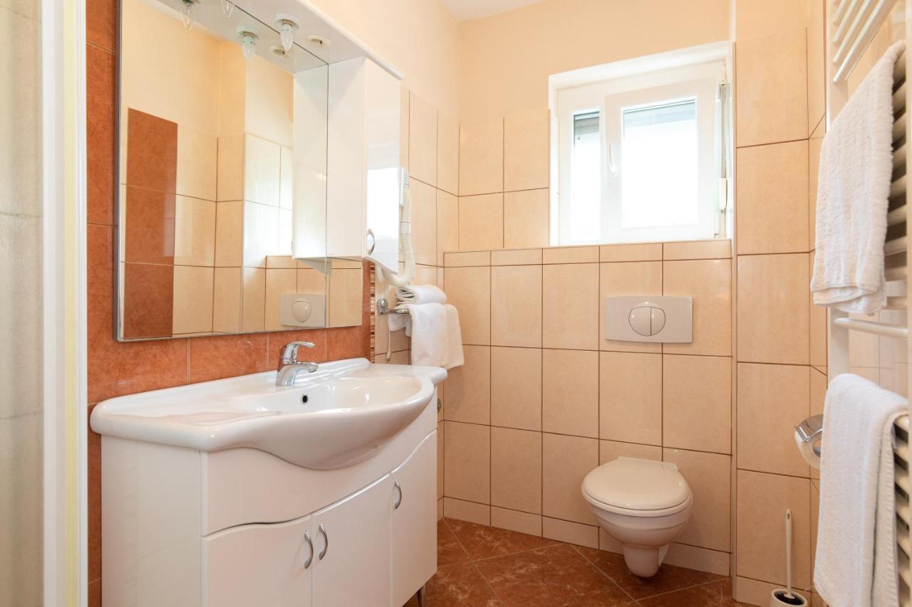 Justic Apartamento Krk Town Exterior foto